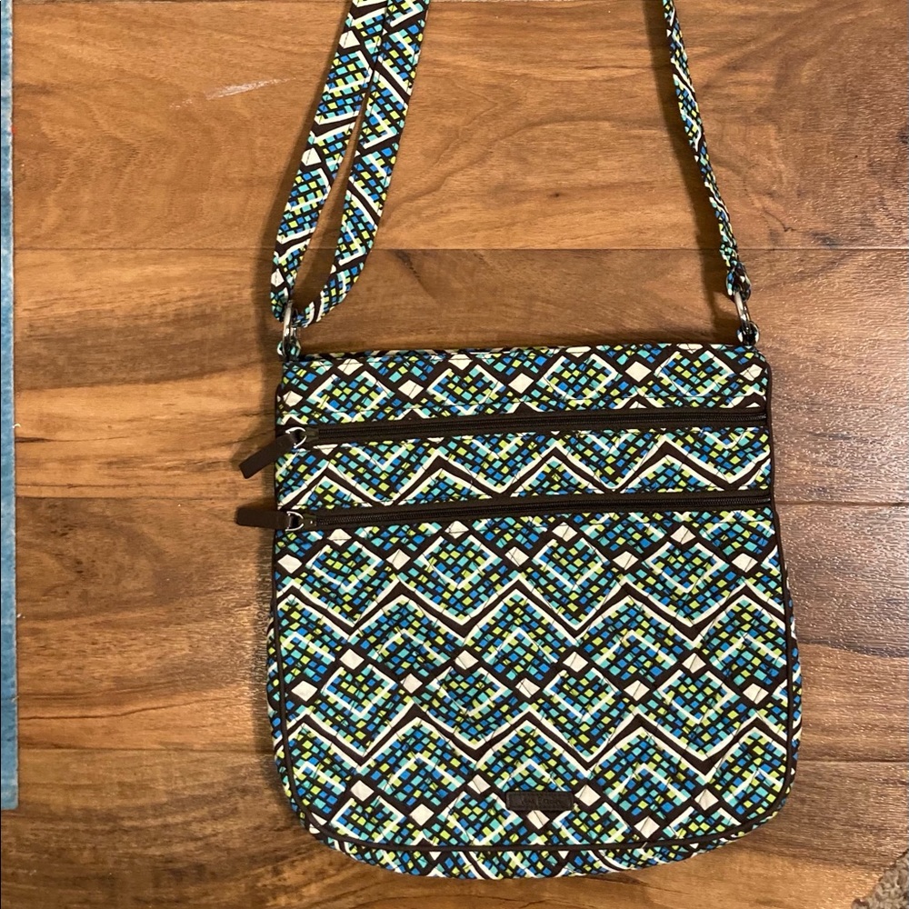 Vera Bradley hobo - Picture 2 of 16